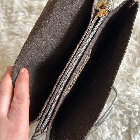 🔴 3/$15! Street Level Grey/Silver Embossed Foldover Crossbody Handbag - Picture 6 of 8